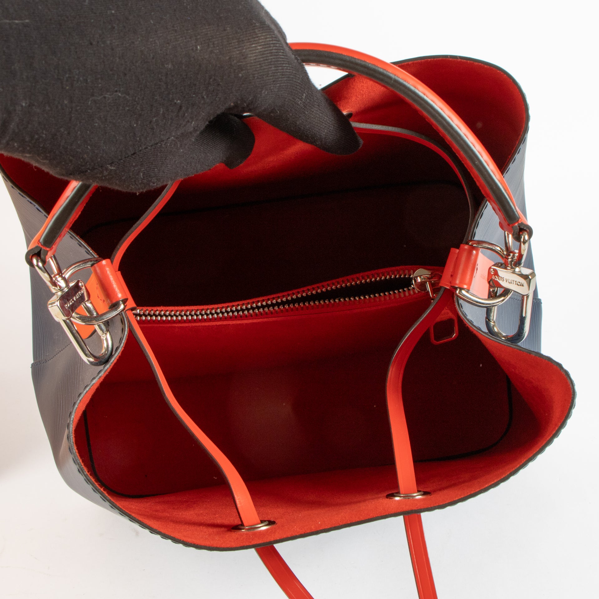 Shop this authentic Louis Vuitton Indigo/Coquelicot Epi NeoNoe MM Bag pre-loved on Labellov.com