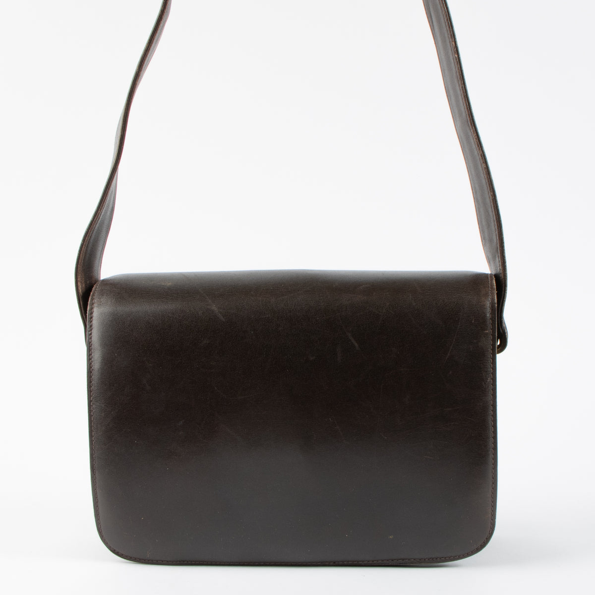 Shop the 100% authentic Celine Vintage Dark Brown Shiny Calfskin Carriage Shoulder Bag second hand on Labellov.com!