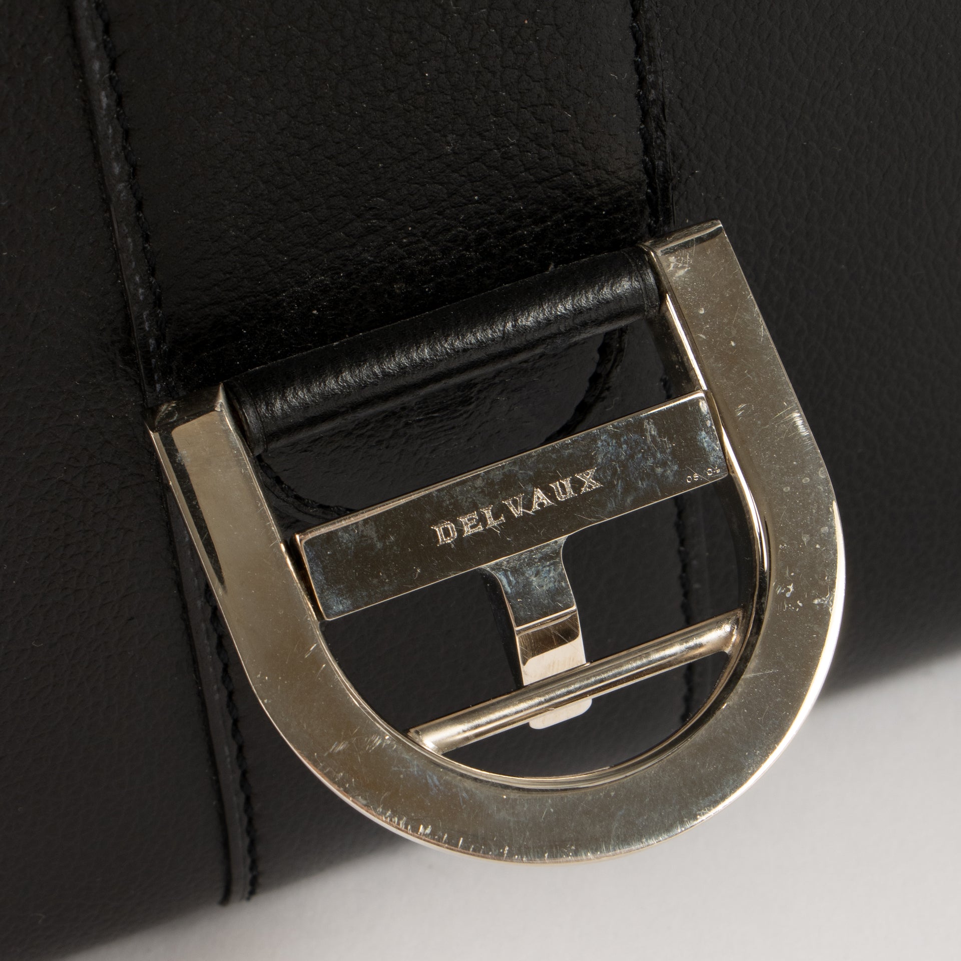 Shop the 100% authentic Delvaux Black Jumping Brillant MM Bag second hand on Labellov.com!