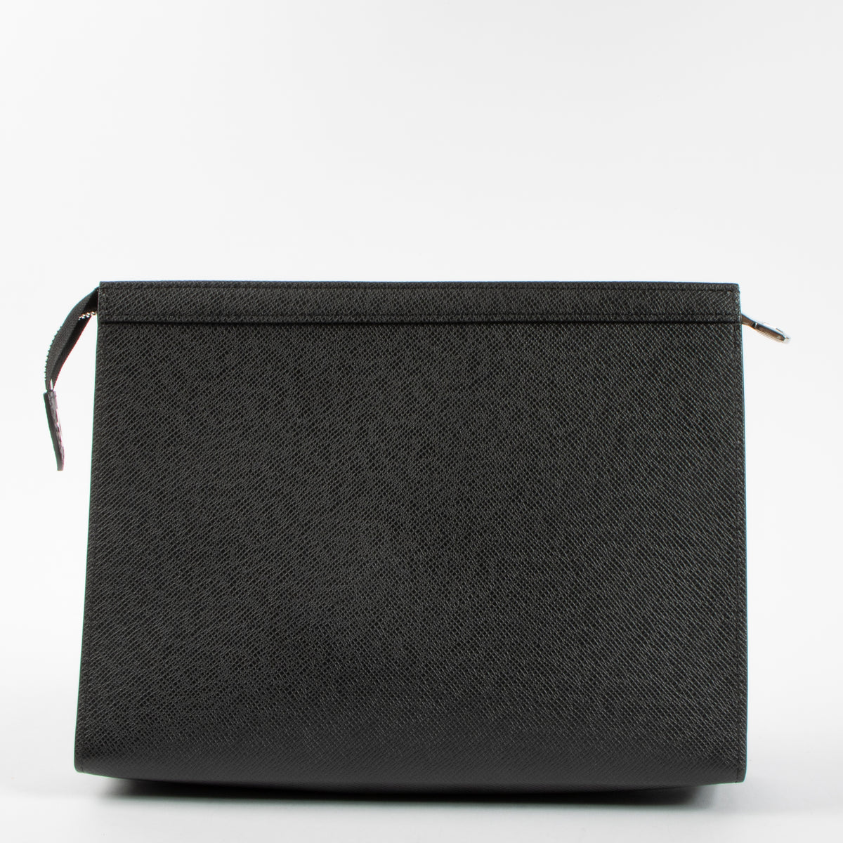 Shop the authentic Louis Vuitton Black Taiga Pochette Voyage second hand on Labellov.com!