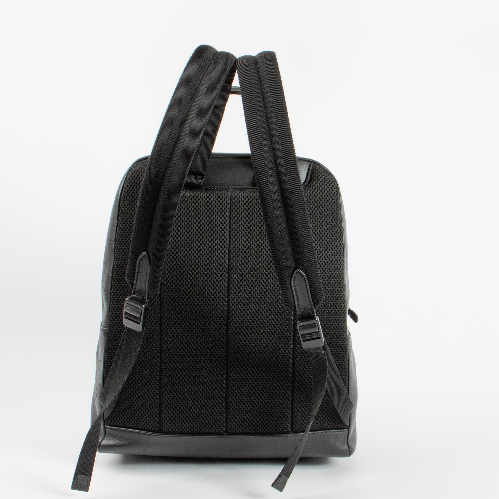 Shop the authentic Louis Vuitton Black Monogram Shadow Racer Backpack second hand on Labellov.com!