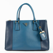 Shop the authentic Prada Blue Bicolour Saffiano Large Galleria Bag second hand on Labellov.com!