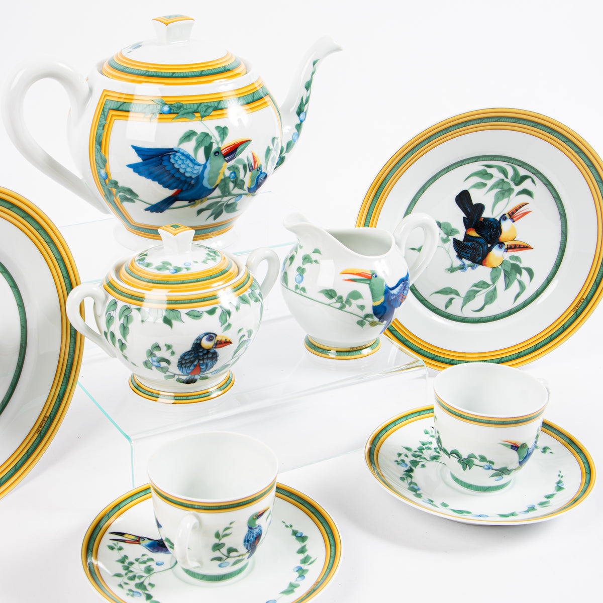 Shop the authentic Hermes Les Toucans Porcelain Tea Set second hand on Labellov.com!