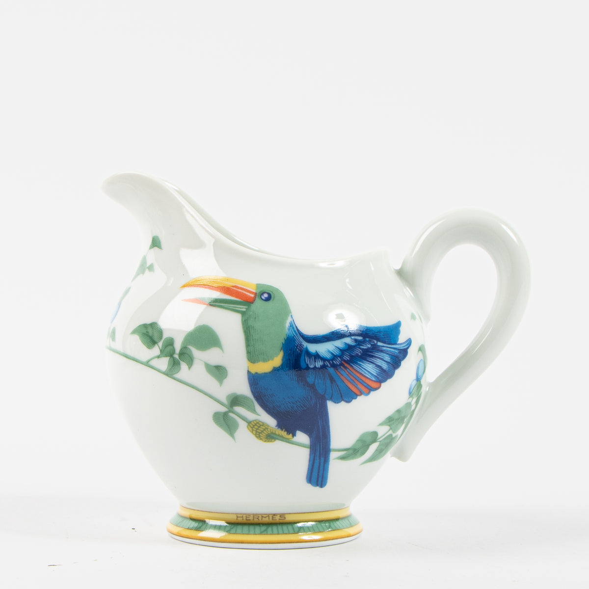 Shop the authentic Hermes Les Toucans Porcelain Tea Set second hand on Labellov.com!
