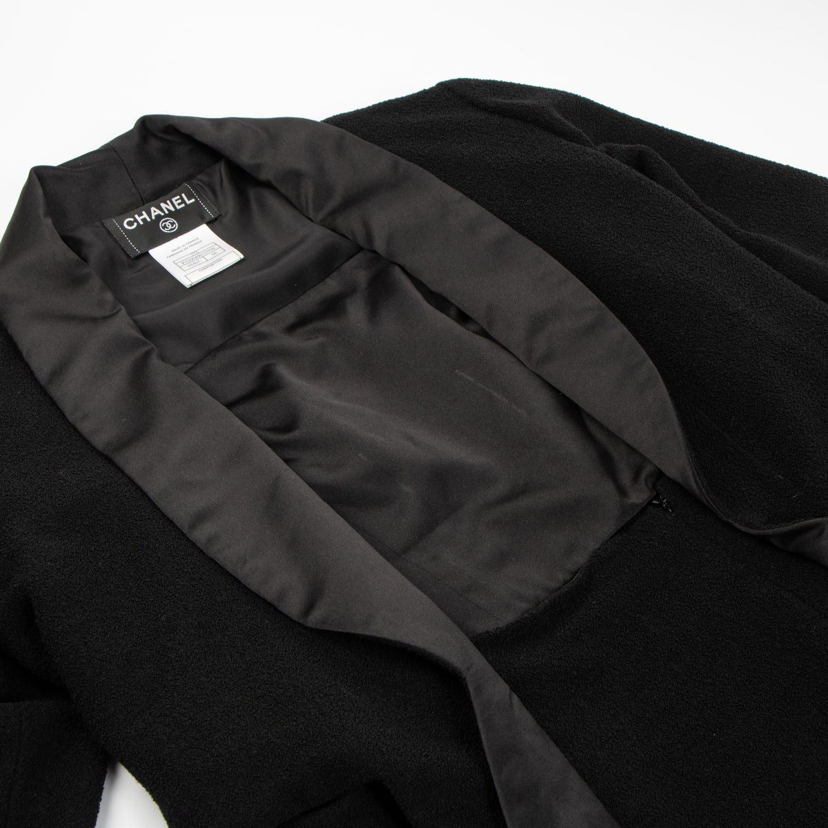 Shop this authentic luxury chanel 07A black Dress pre-loved by Labellov.com