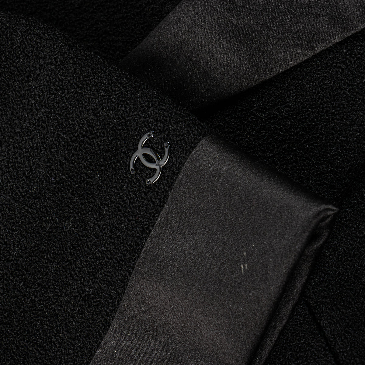 Shop this authentic luxury chanel 07A black Dress pre-loved by Labellov.com