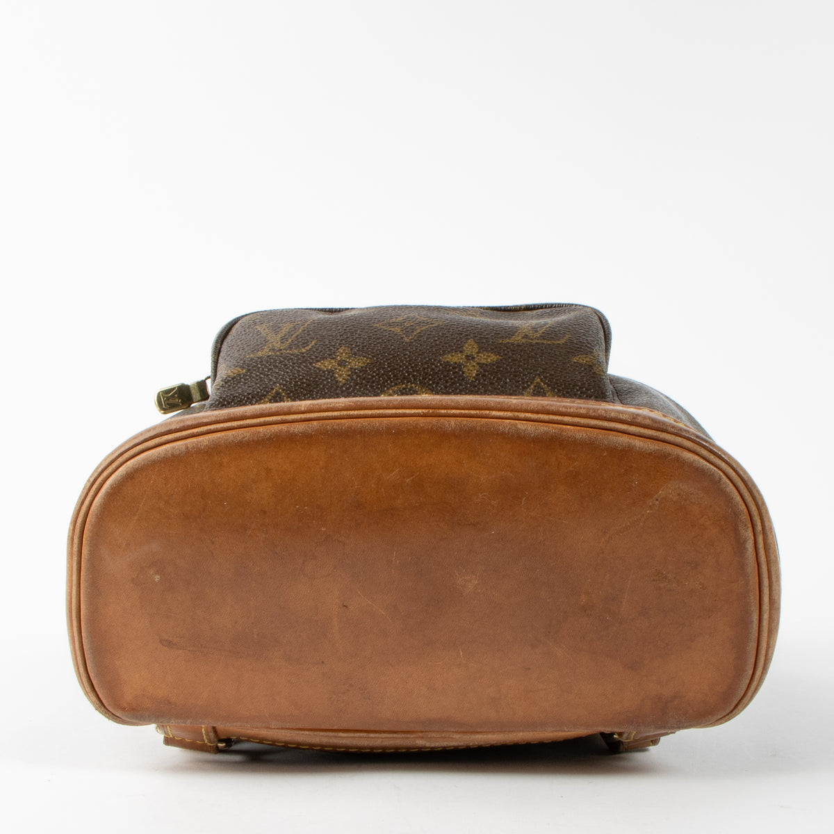 Shop this authentic Louis Vuitton monogram Montsouris Backpack pre-loved on Labellov.com.