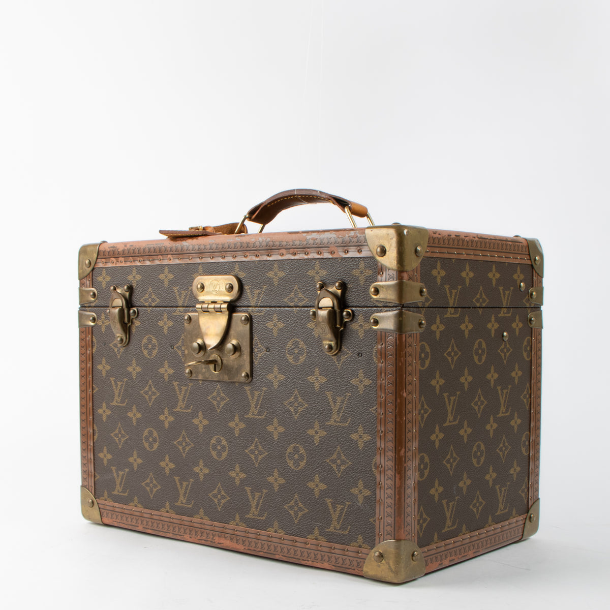 Shop this authentic Louis Vuitton Monogram Boite Pharmacie Trunk pre-loved by Labellov.com