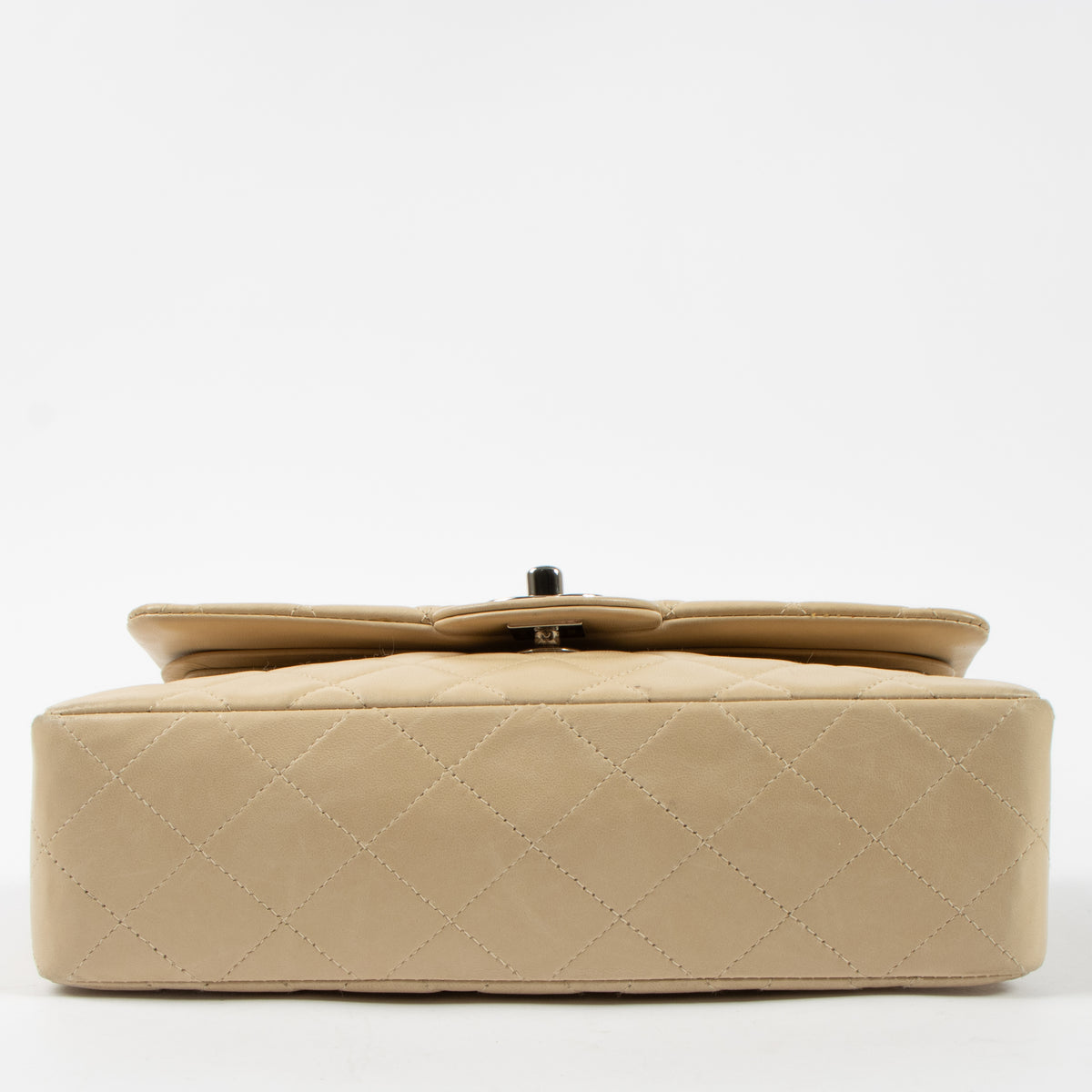 Shop the authentic Chanel Beige Lambskin Small Classic Bag second hand on Labellov.com!