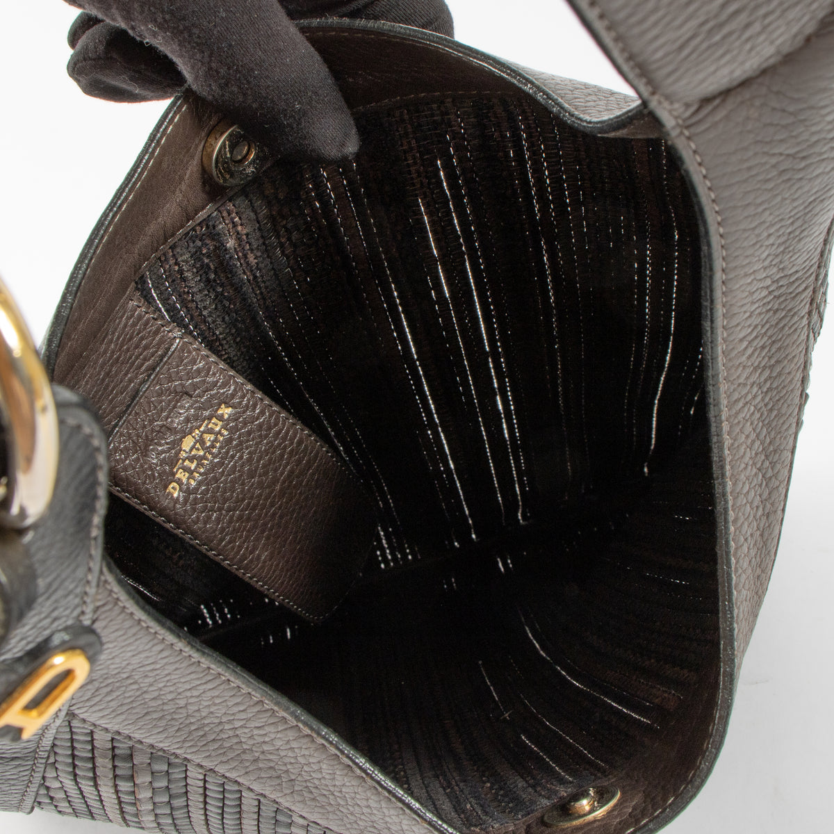 Shop the authentic Delvaux Brown Toile de Cuir Jongleur Bag second hand on Labellov.com!
