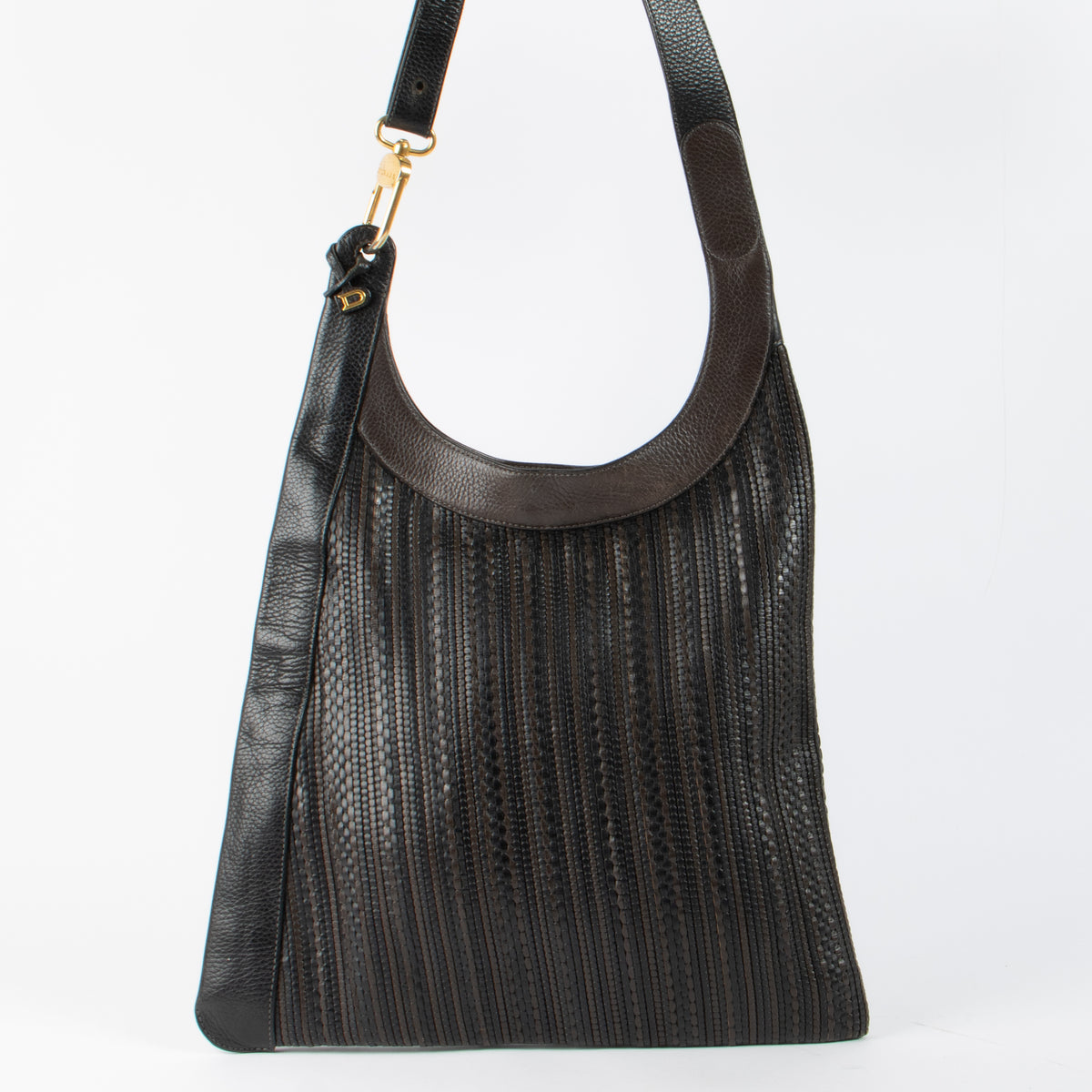Shop the authentic Delvaux Brown Toile de Cuir Jongleur Bag second hand on Labellov.com!

