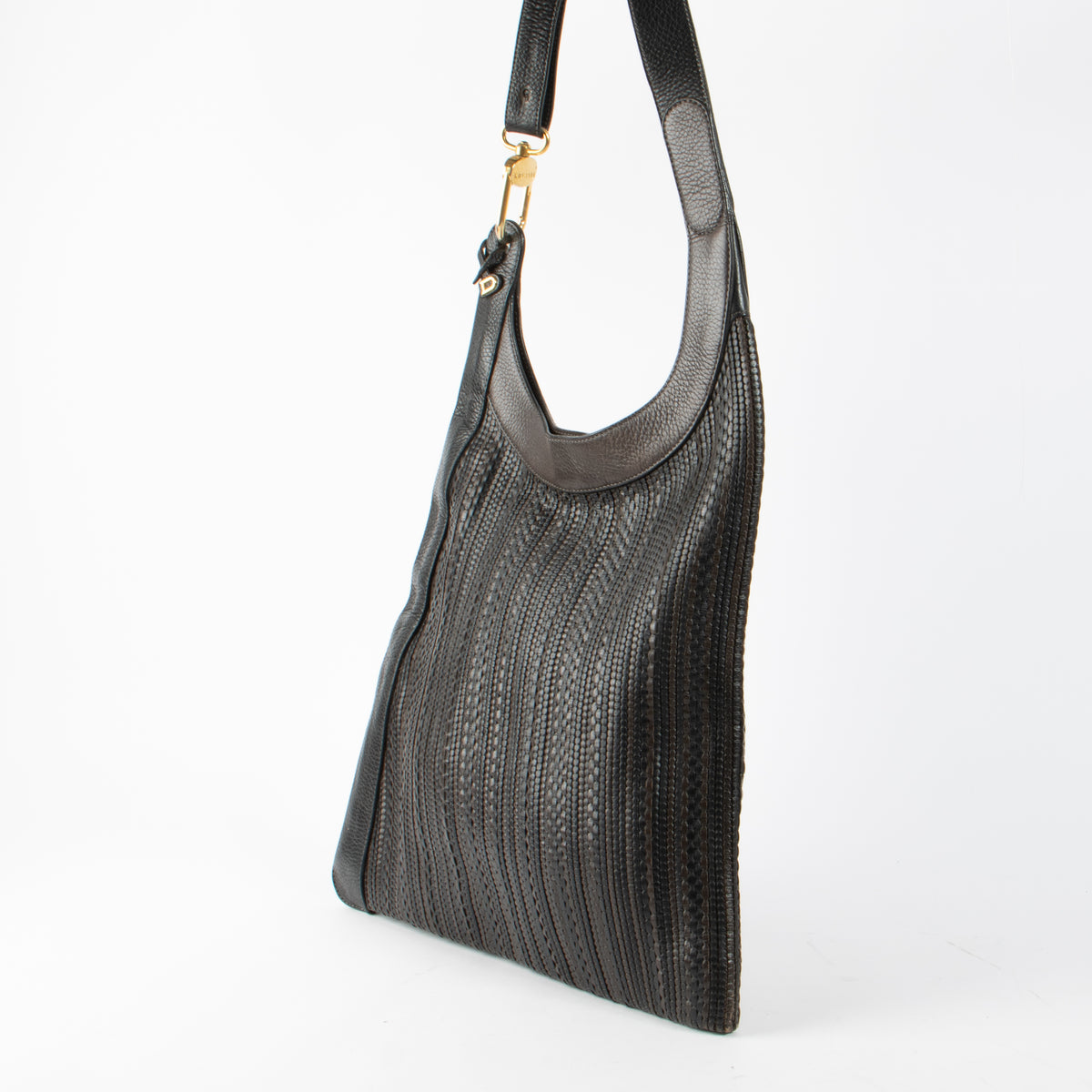 Shop the authentic Delvaux Brown Toile de Cuir Jongleur Bag second hand on Labellov.com!
