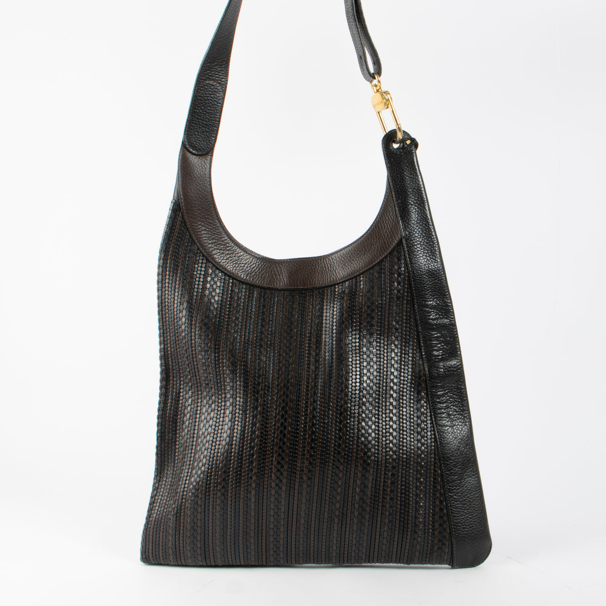 Shop the authentic Delvaux Brown Toile de Cuir Jongleur Bag second hand on Labellov.com!
