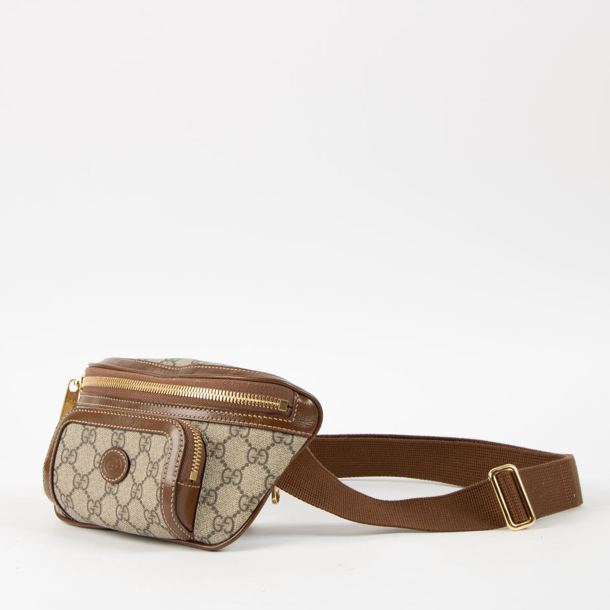 Shop this Gucci GG Supreme Small Belt bag pre-loved by Labellov.com