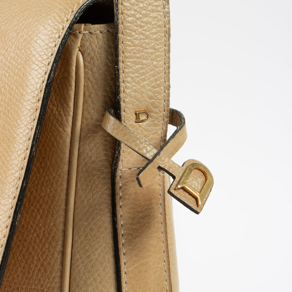 Shop the authentic Delvaux Beige Poirier Bag on Labellov.com.
