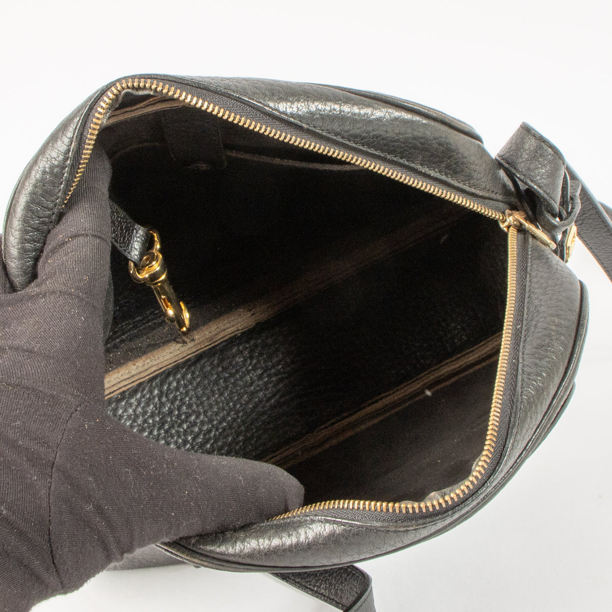 Shop this authentic Delvaux Vintage Black Camera Bag Pre-loved on Labellov.com
