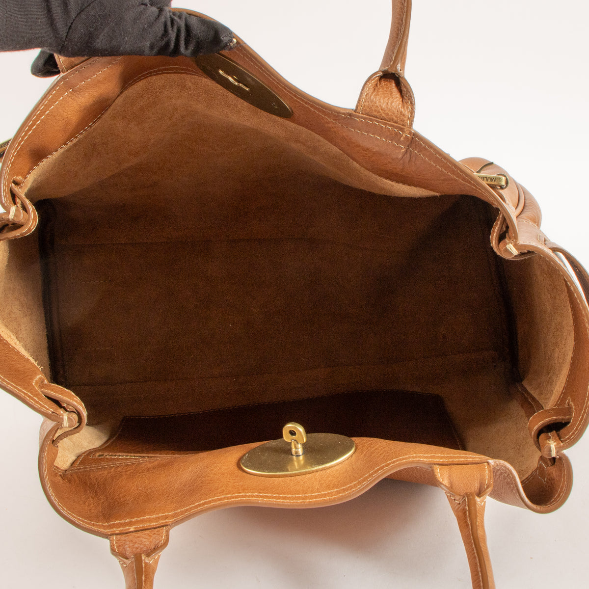 Shop this authentic Mulberry Oak NVT Bayswater Tote Bag Pre-Loved on Labellov.com