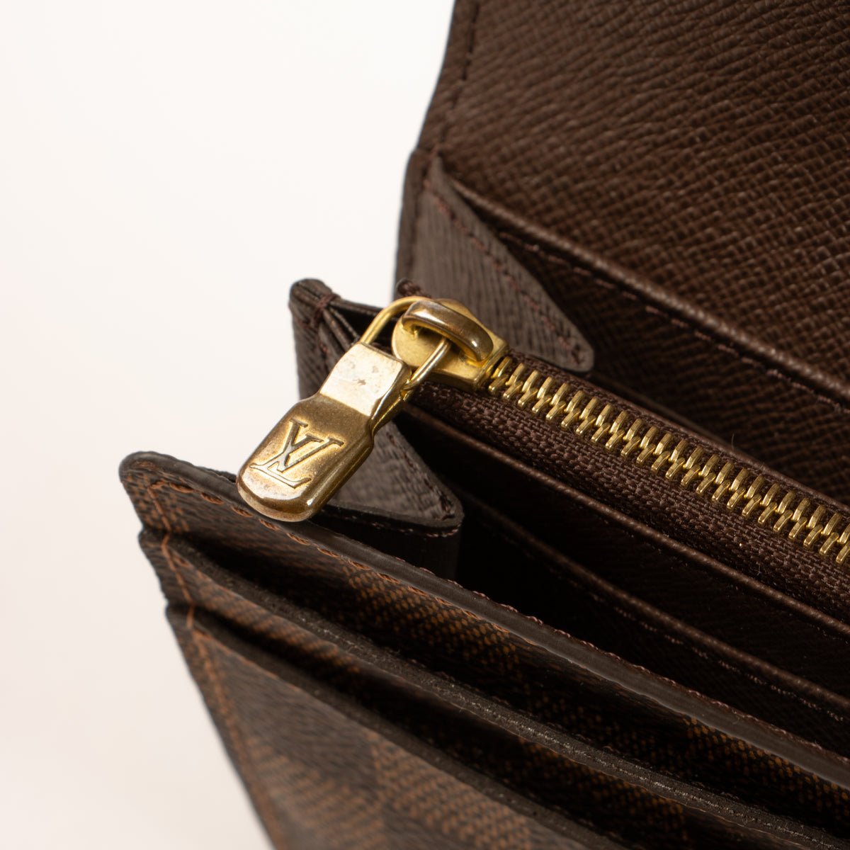Shop this authentic Louis Vuitton Damier Ebene Sarah Wallet Pre-Loved on Labellov.com