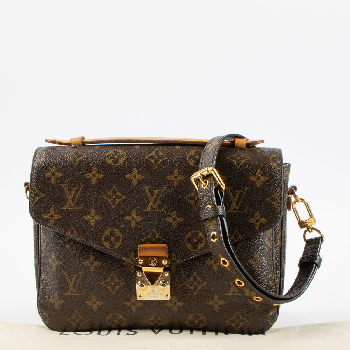Shop this authentic luxury Louis Vuitton Monogram Pochette Metis MM Bag Pre-Loved on Labellov.com