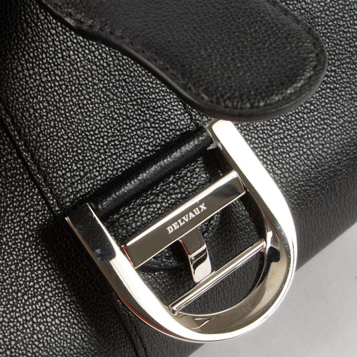 Shop this authentic Rodeo Grained Calf Leather, Natural Calfskin Lining, Metal Hardware pre-loved on Labellov.com