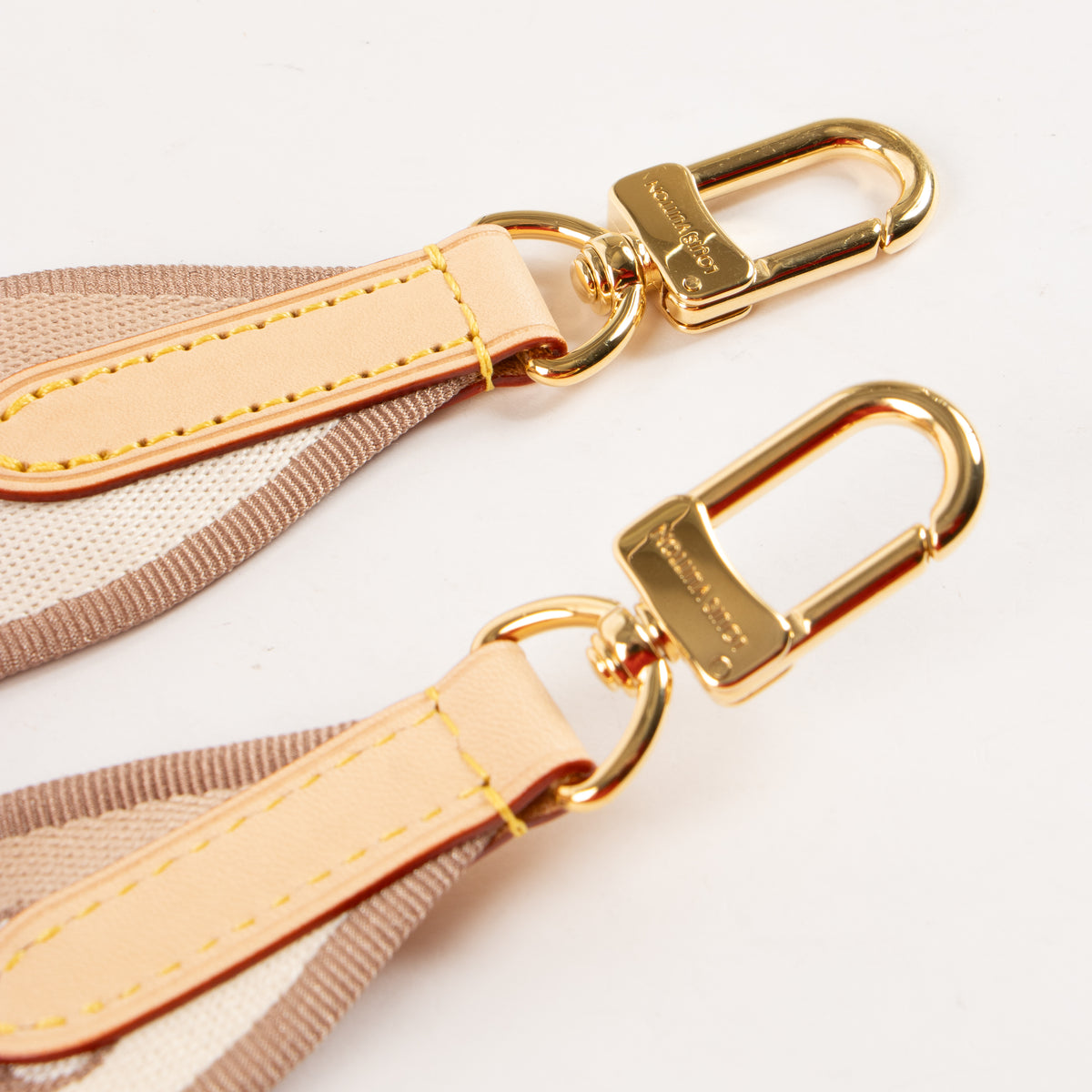 Louis Vuitton Beige Bandoulière Speedy Strap