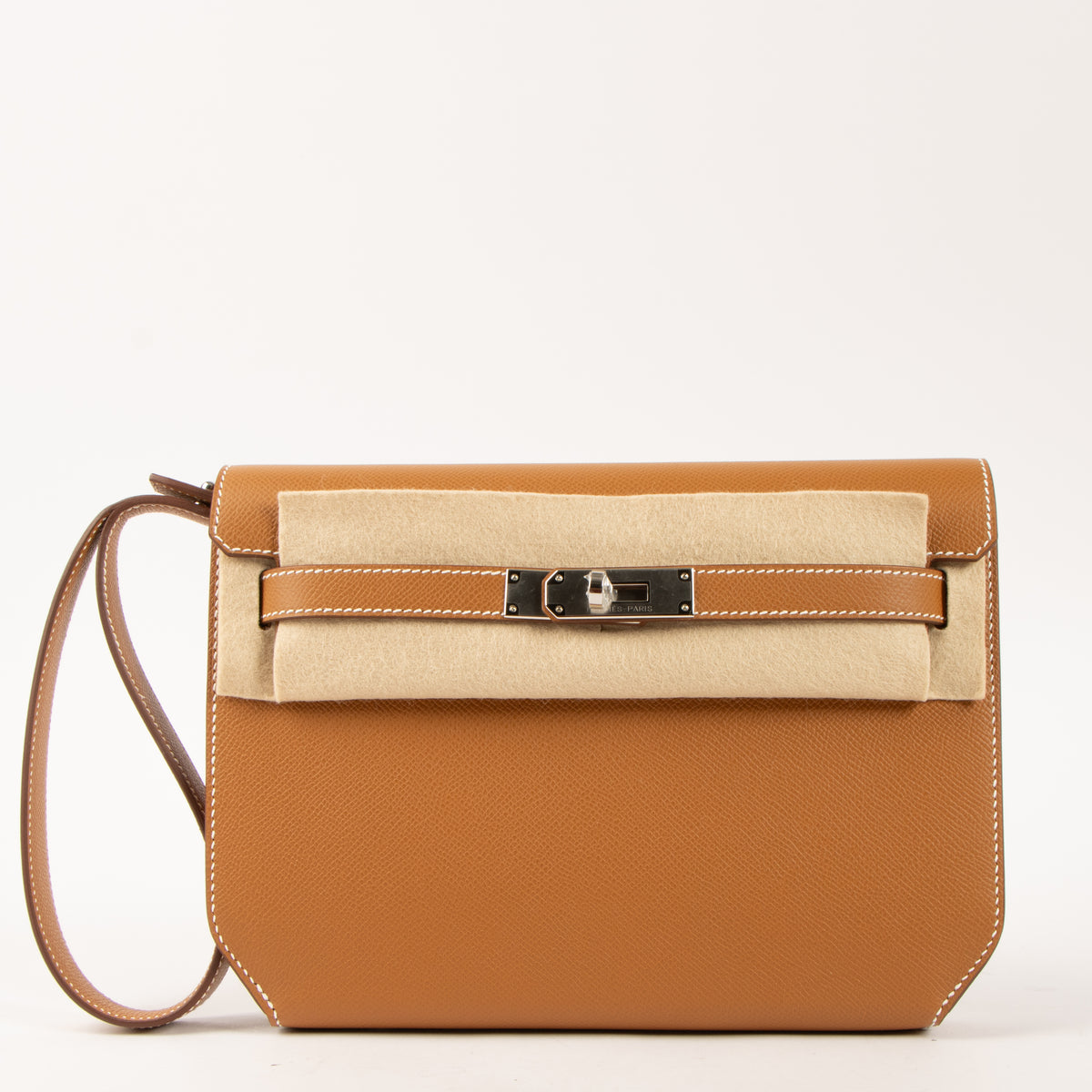 Shop this authentic Hermes Kelly Depeches 25 Gold Epsom PHW pre-loved on Labellov.com