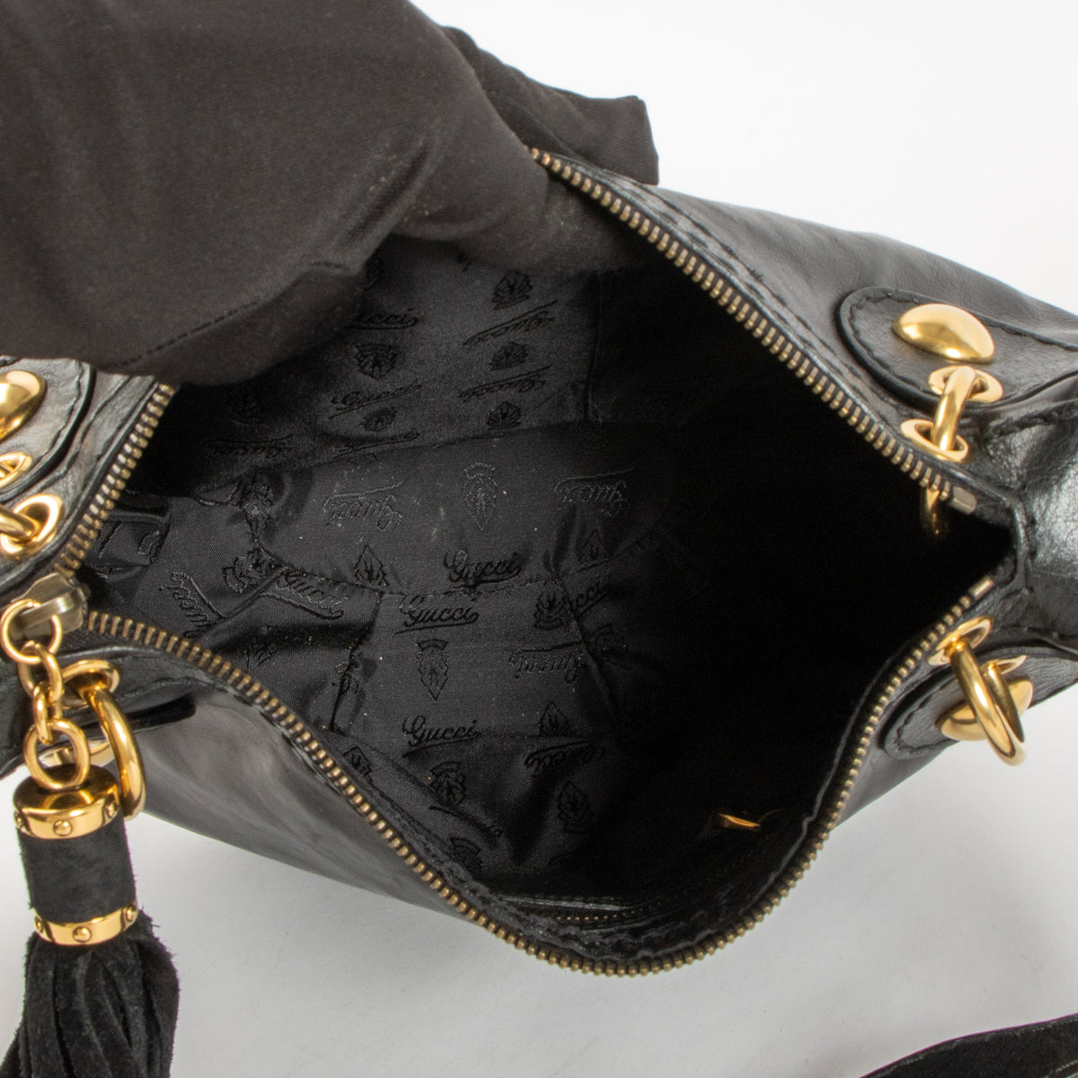 Shop this authentic Gucci Black Babouska Hysteria Shoulder bag pre-loved on Labellov.com