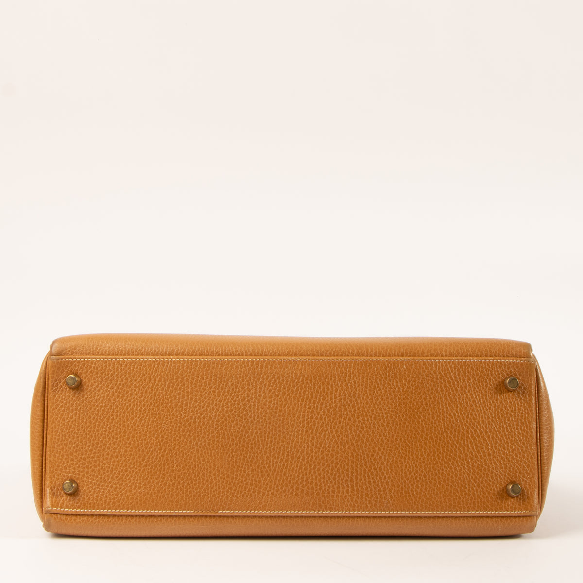 Shop this authentic Hermes Kelly 35 Naturel Sable Ardennes GHW pre-loved on Labellov.com
