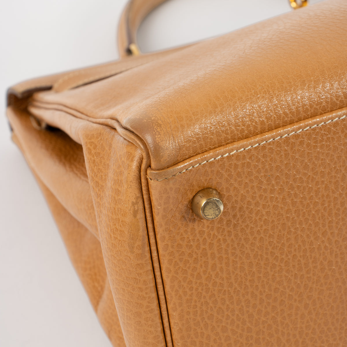 Shop this authentic Hermes Kelly 35 Naturel Sable Ardennes GHW pre-loved on Labellov.com