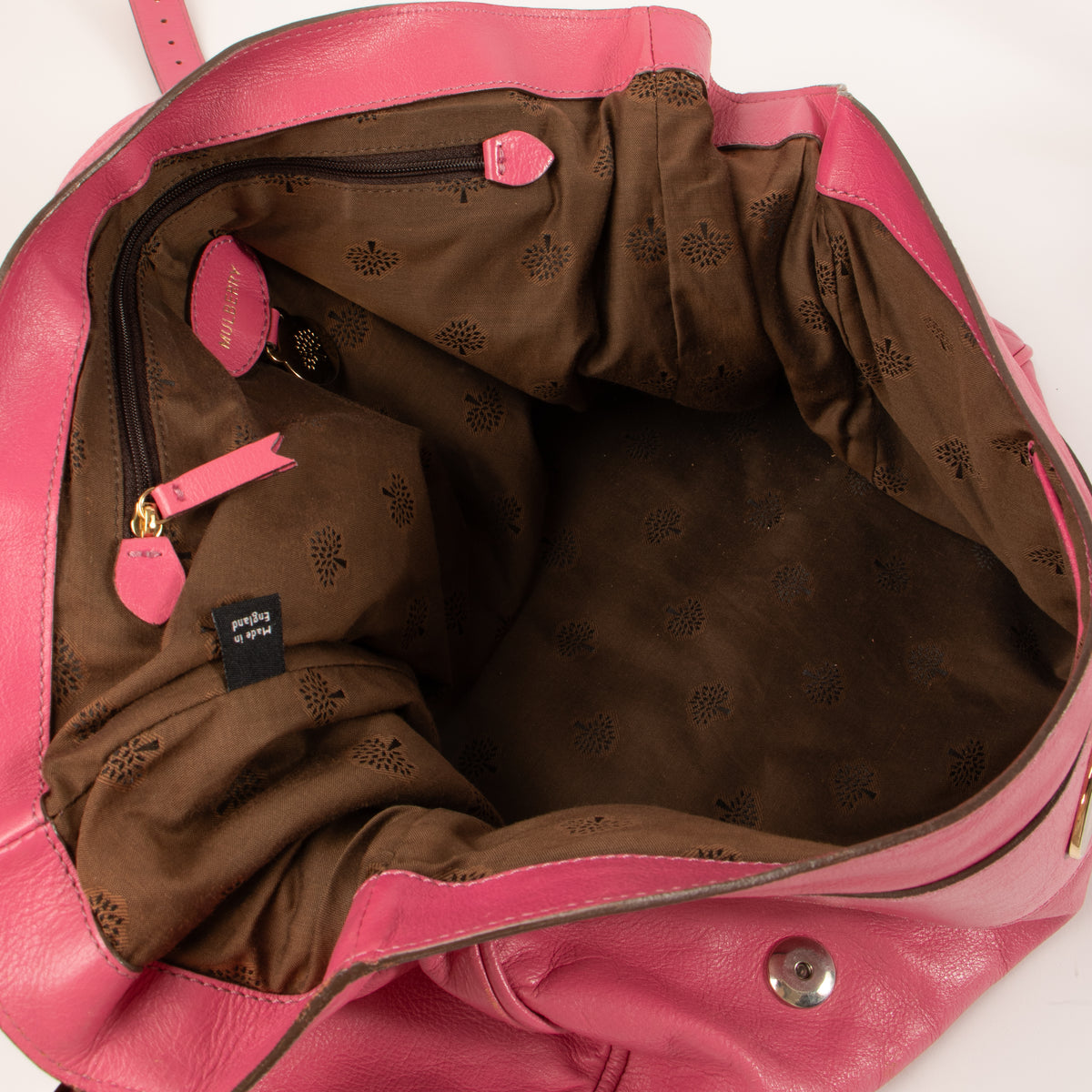 Shop this authentic Mulberry Pink Leather Alexa Oversized Bag pre-loved on labellov.com