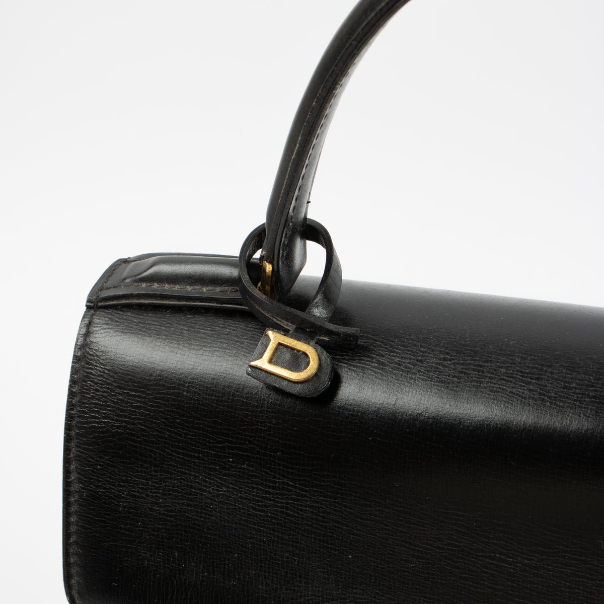 Shop this authentic Delvaux Black Box Calf Tempête MM Bag pre-loved on Labellov.com