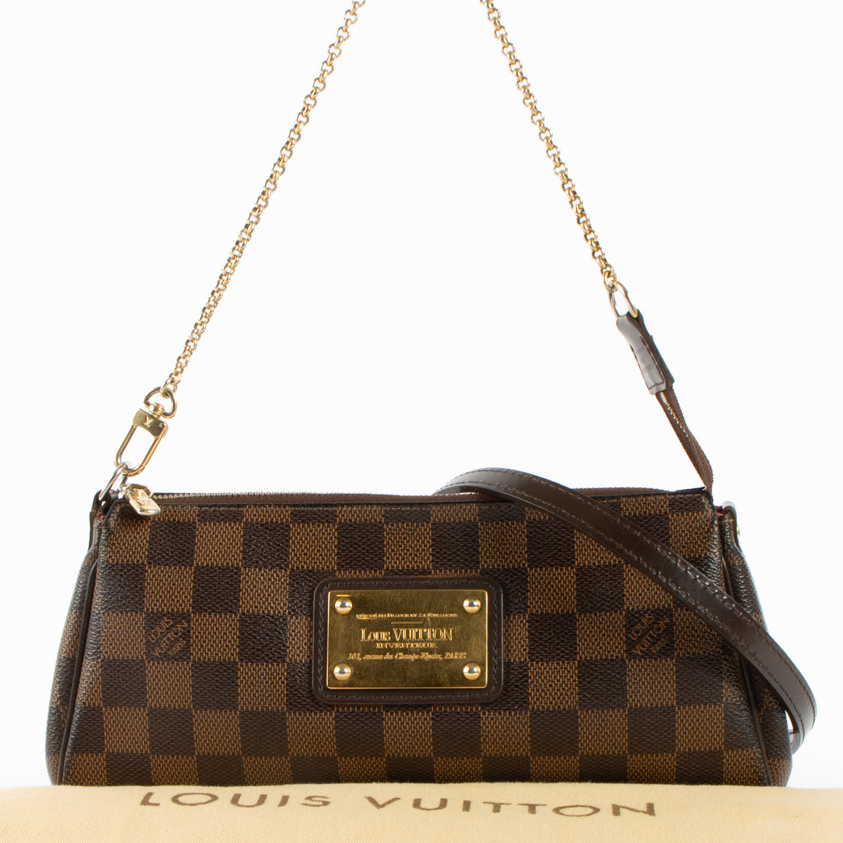 Shop the authentic Louis Vuitton Damier Ebene Eva Pochette Bag second hand on Labellov.com!