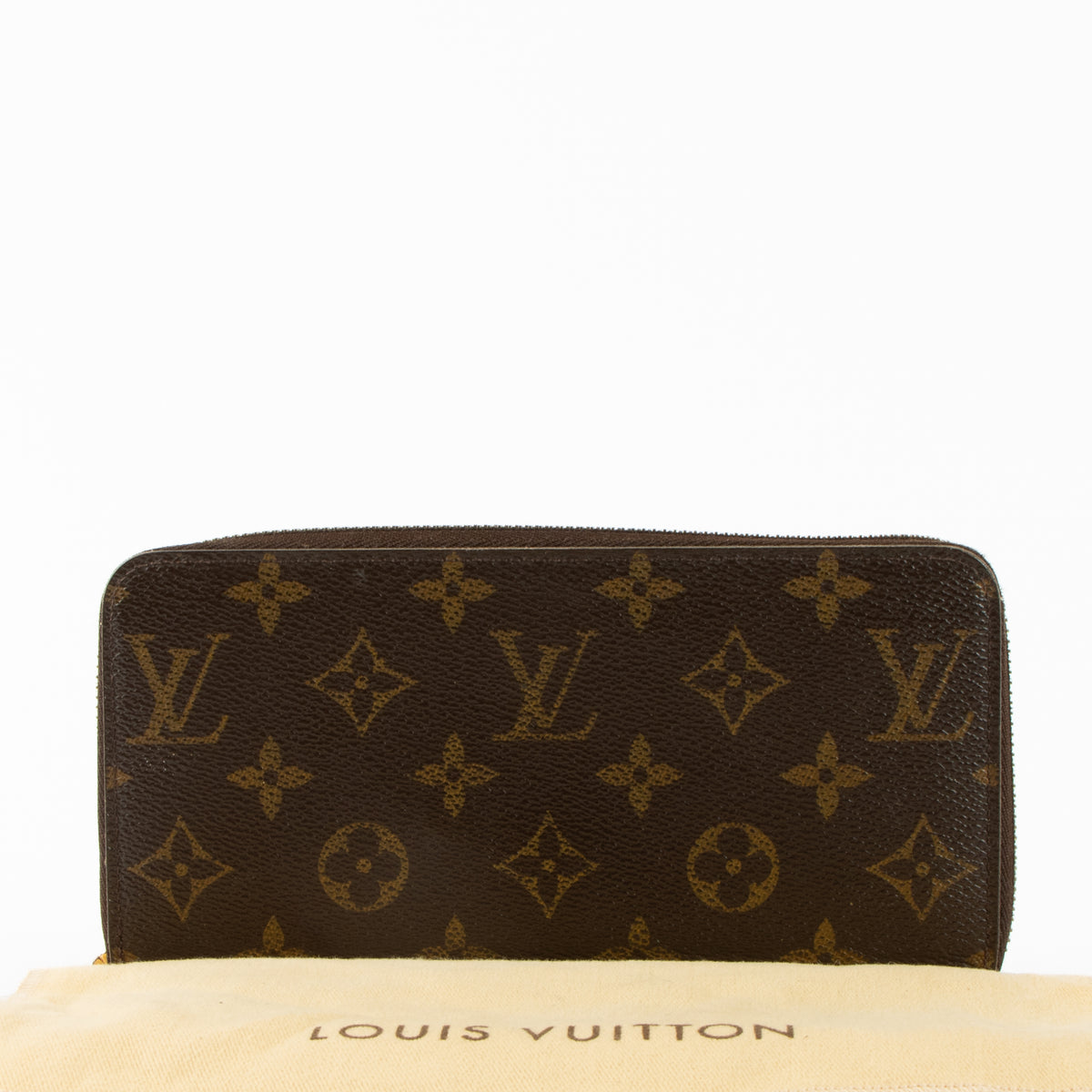 Shop the authentic Louis Vuitton Monogram Zippy Wallet second hand on Labellov.com!