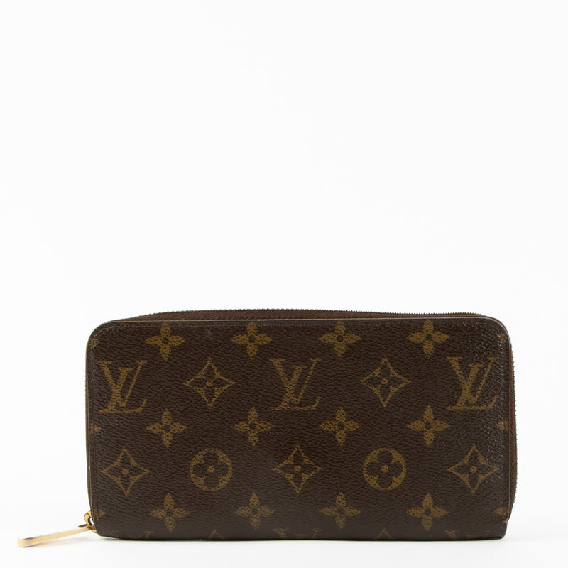 Shop the authentic Louis Vuitton Monogram Zippy Wallet second hand on Labellov.com!