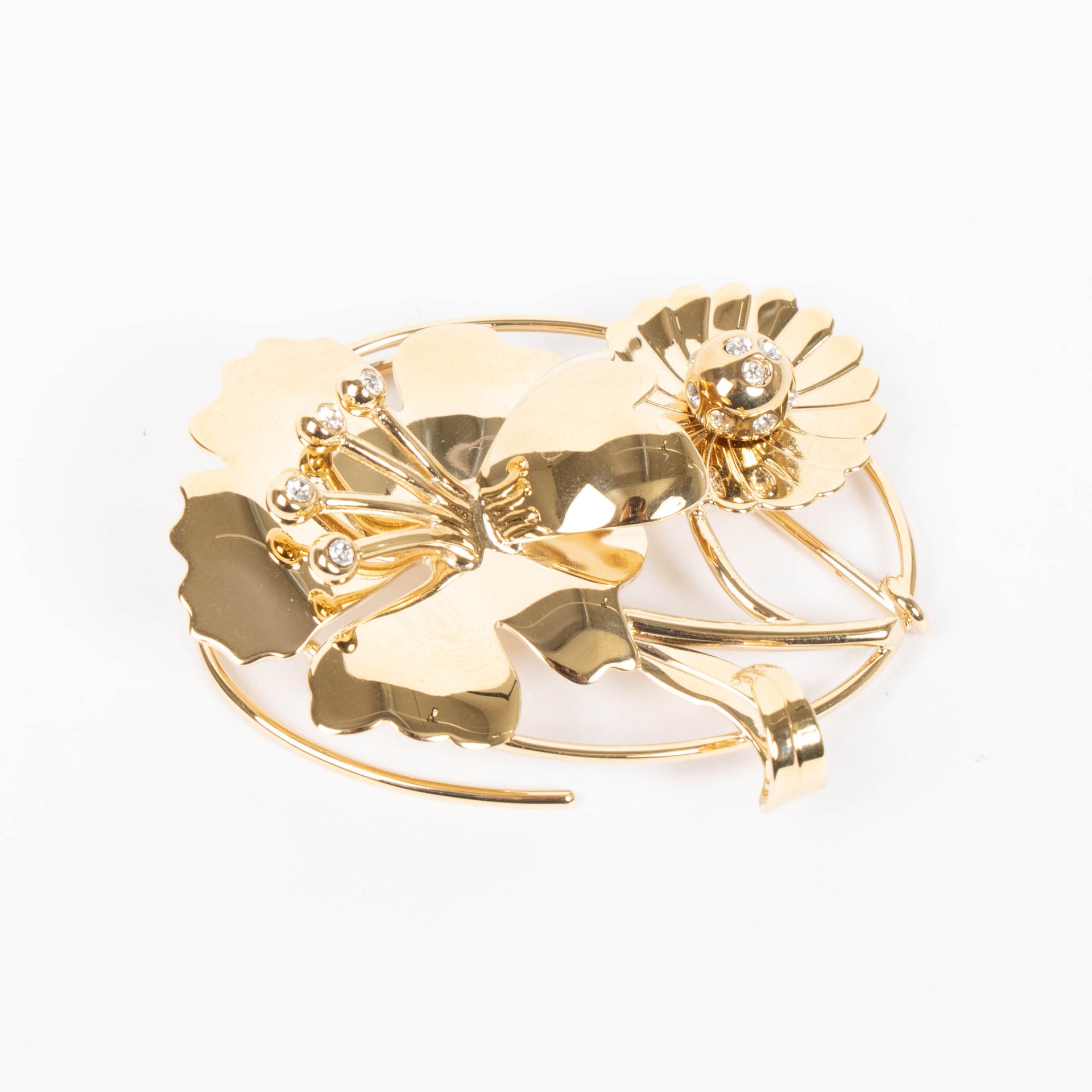 Shop this authentic JW Anderson floral earpiece daisy pre-loved on Labellov.com