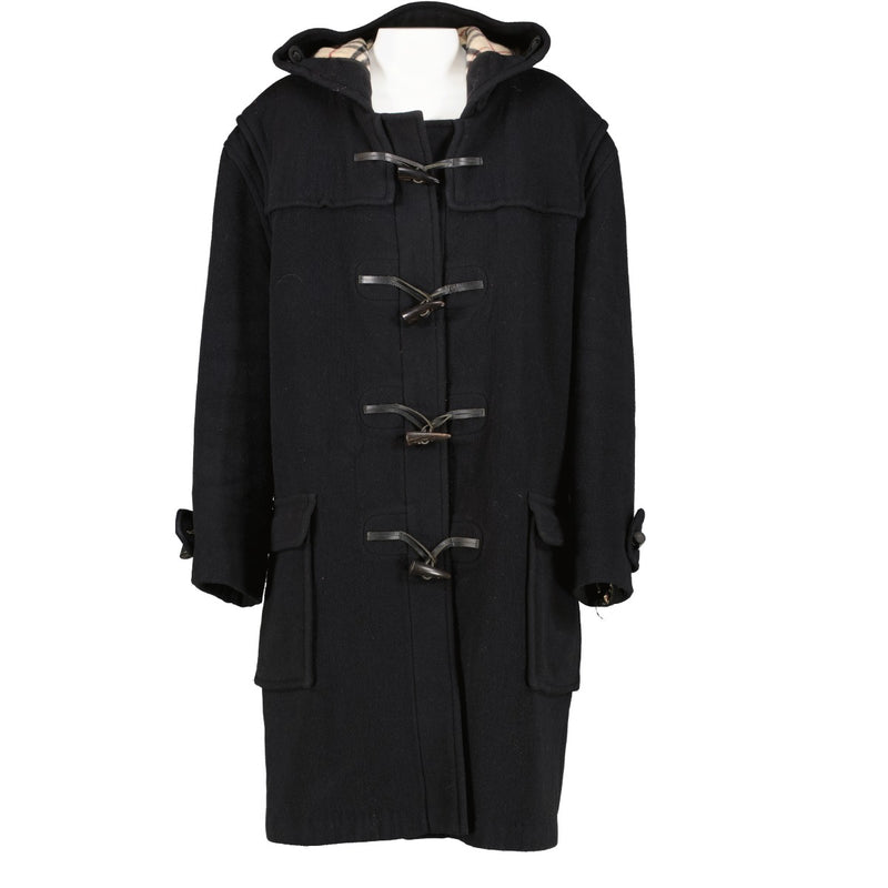Shop safe online at Labellov in Antwerp, Brussels and Knokke this 100% authentic second hand Burberry Navy Blue Duffle Coat