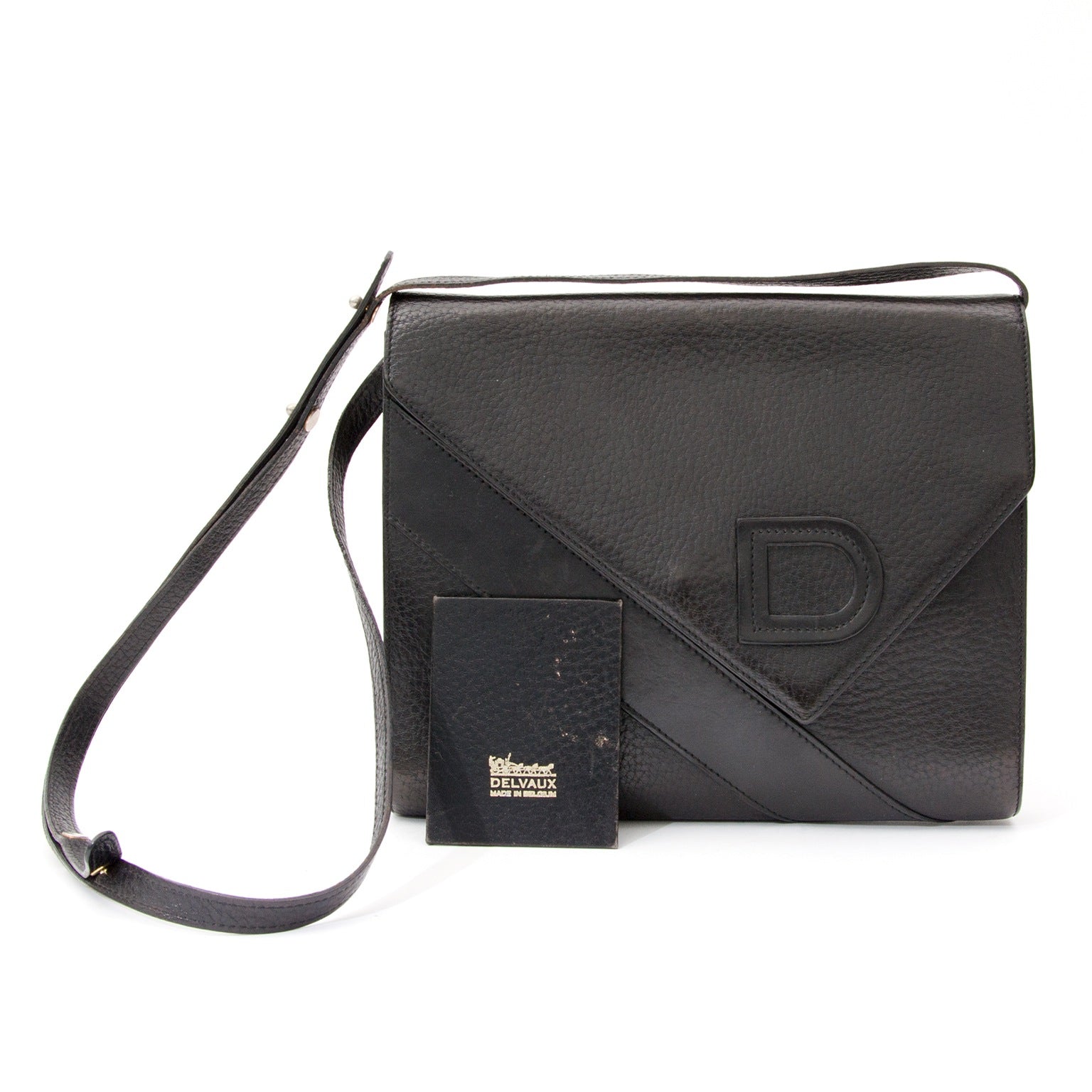 Delvaux Vintage Zwarte Leren Shoudertas,Voor designer merken zoals Louis Vuitton, Hermes, Chanel, Delvaux en anderen bezoek de online platform Labellov. De website biedt een veilige en betrouwbare platform voor het kopen en verkopen van nieuwe en tweedeha