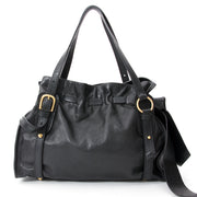 Miu Miu Black Vitello Lux Peggy Bow Satchel Bag, Voor designer merken zoals Louis Vuitton, Hermes, Chanel, Delvaux en anderen bezoek de online platform Labellov. De website biedt een veilige en betrouwbare platform voor het kopen en verkopen van nieuwe en
