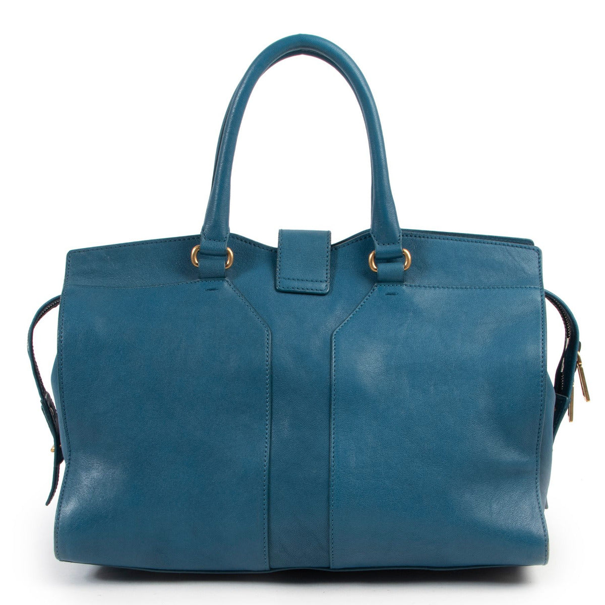 Shop online second hand Yves Saint Laurent Blue ChYc Cabas Shoulder Bag at Labellov.com. Achetez en ligne second main Yves Saint Laurent bleu ChYc cabas sac chez Labellov.com. Online kopen van een tweedehands Yves Saint Laurent blauwe handtas bij Labellov