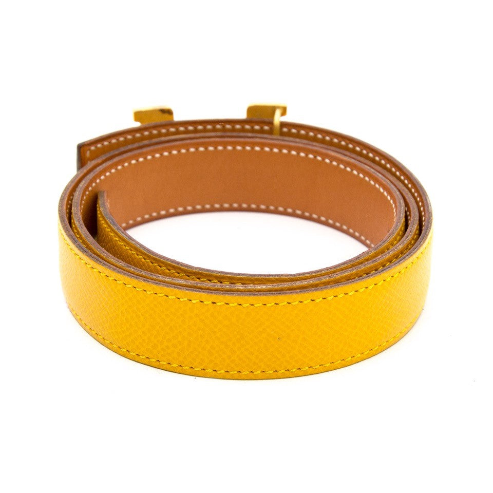 Vintage Hermès yellow belts for the best price at Labellov webshop. Safe and secure online shopping with 100% authenticity. Vintage Hermès jaune ceinture pour le meilleur prix.