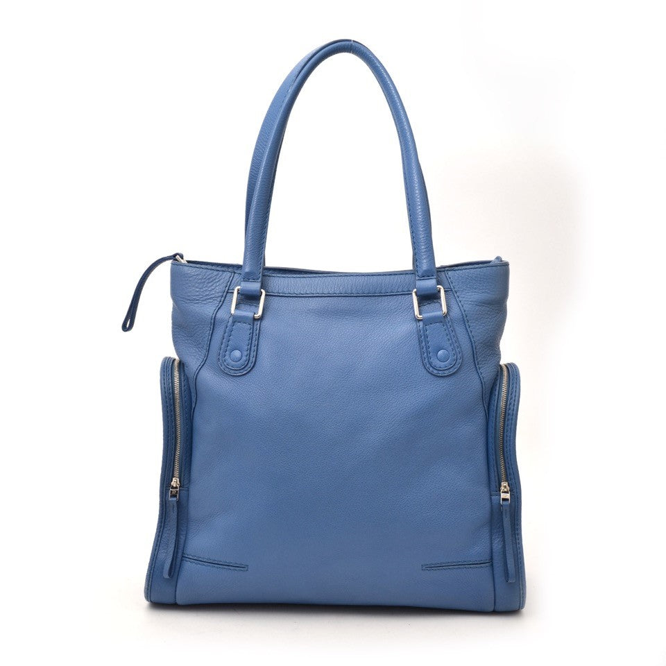Vintage Delvaux tote bag for the best price at Labellov webshop. Safe and secure online shopping with 100% authenticity. Vintage Delvaux sac à main pour le meilleur prix.