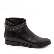 koop veilig online aan de beste prijs Balenciaga Black Studded Ankle Strap Boots