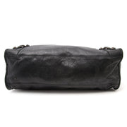 Op zoek naar een zwarte Balenciaga City Handtas uit kalfsleder? Nu online op labellov.com tegen de beste prijs.