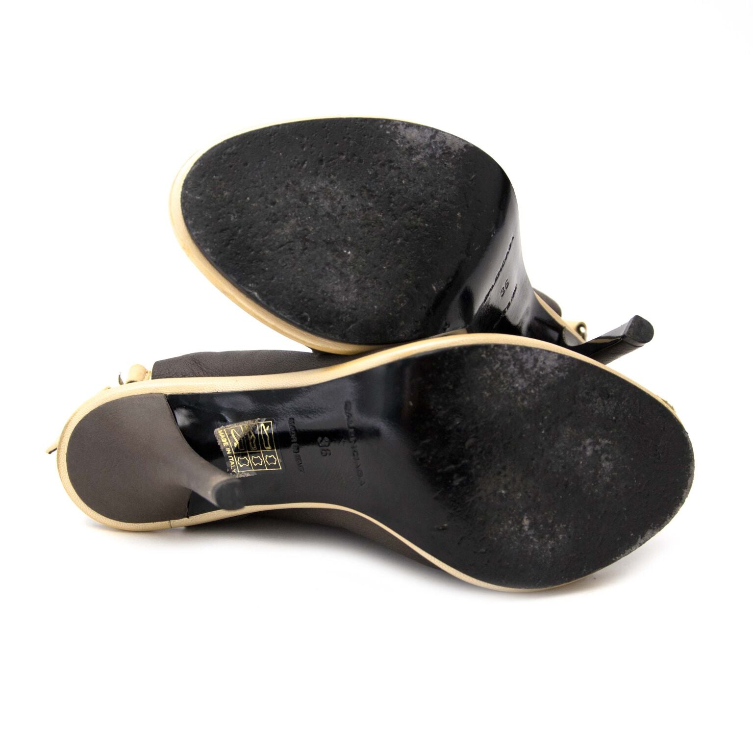 Buy now authentic designer shoes on labellov.com