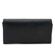 Balenciaga Black Giant Studded Leather Wallet Buy authentic designer Balenciaga secondhand wallet at Labellov at the best price. Safe and secure shopping. Koop tweedehands authentieke Balenciaga portefeuille bij designer webwinkel labellov.
