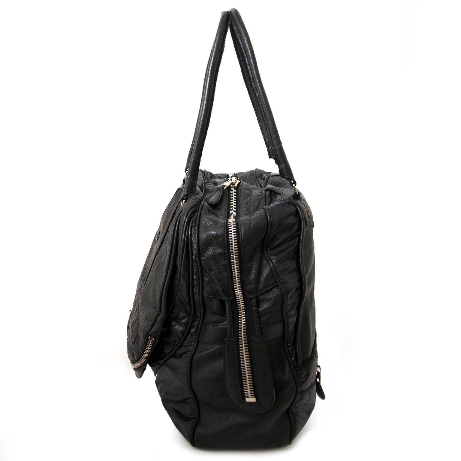 balenciaga zwarte leder en nylon tas te koop bij labellov vintage mode webshop