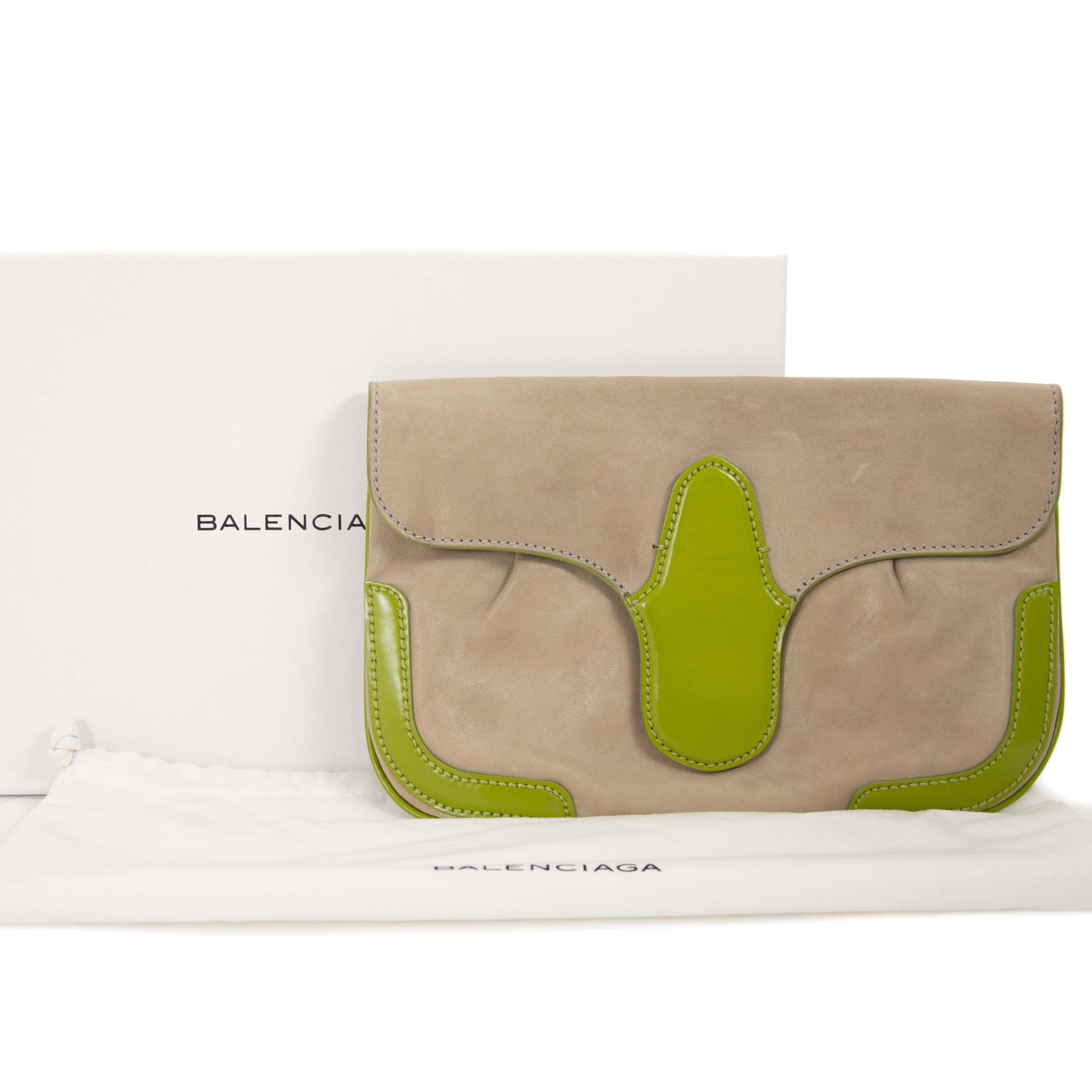 Balenciaga Beige And Green Leather Lune Clutch now for sale at labellov vintage fashion webshop belgium
