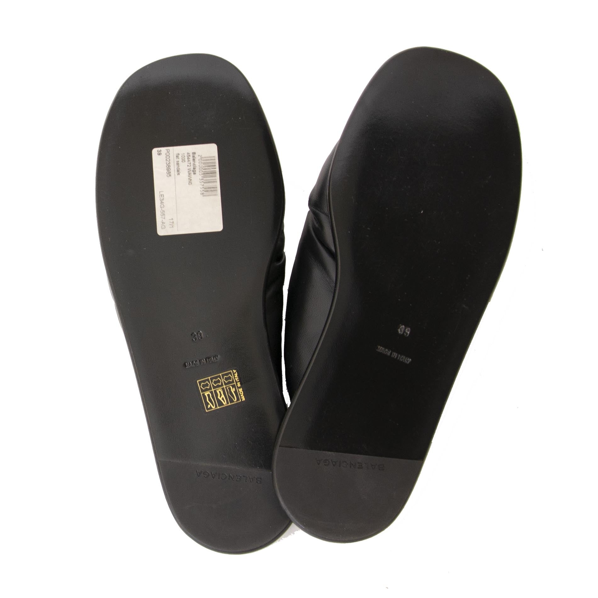 Koop authentieke tweedehands Balenciaga slippers met de juiste prijs bij Labellov.