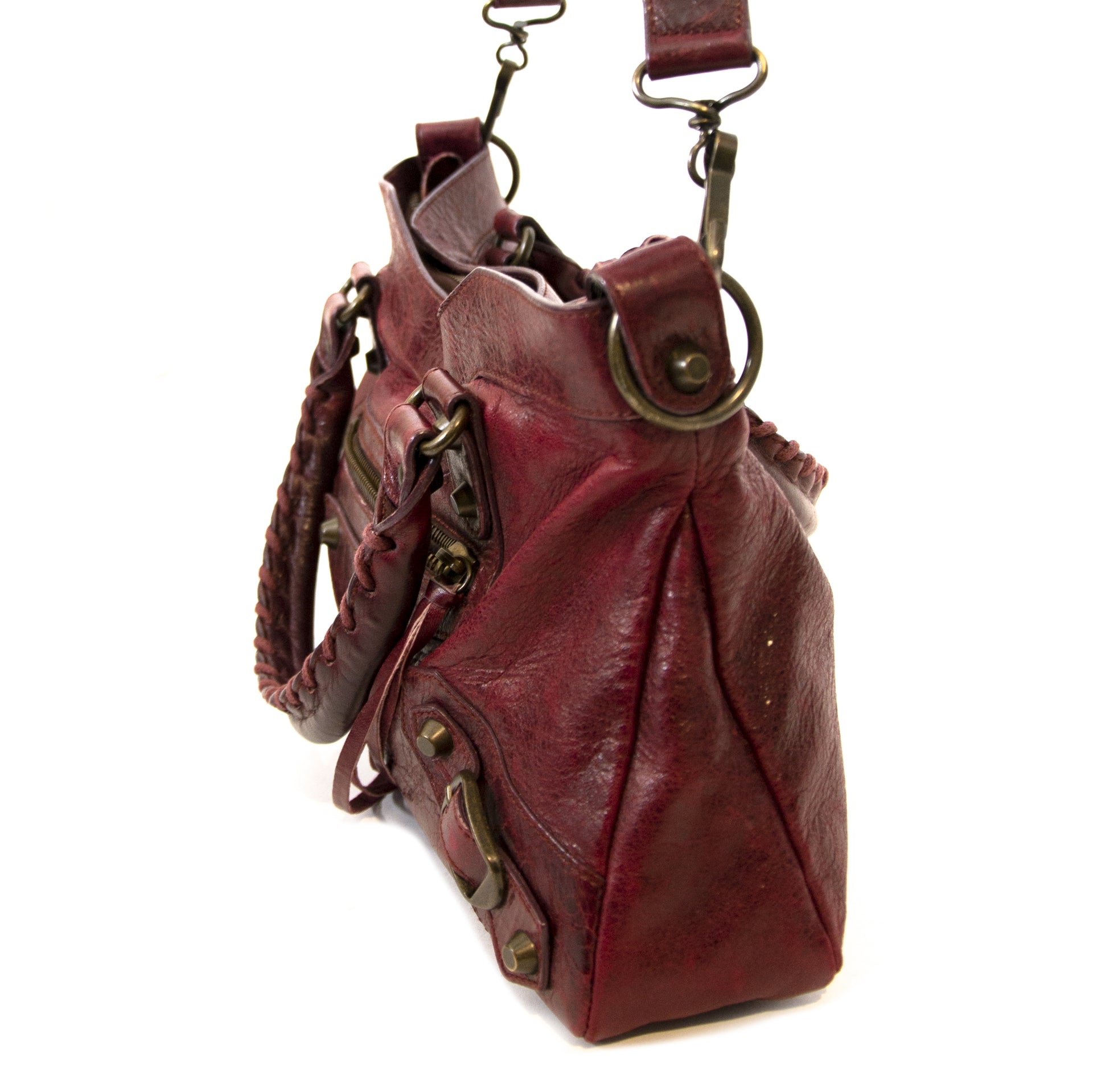 Balenciaga Burgundy Nano City Bag Buy and sell vintage handbags and fashion accessories at Labellov Antwerp. Koop en verkoop handtassen bij Labellov Antwerpen, webshop en winkel. Betaal veilig en eerlijk. Vente et achat de sac a mains vintage.