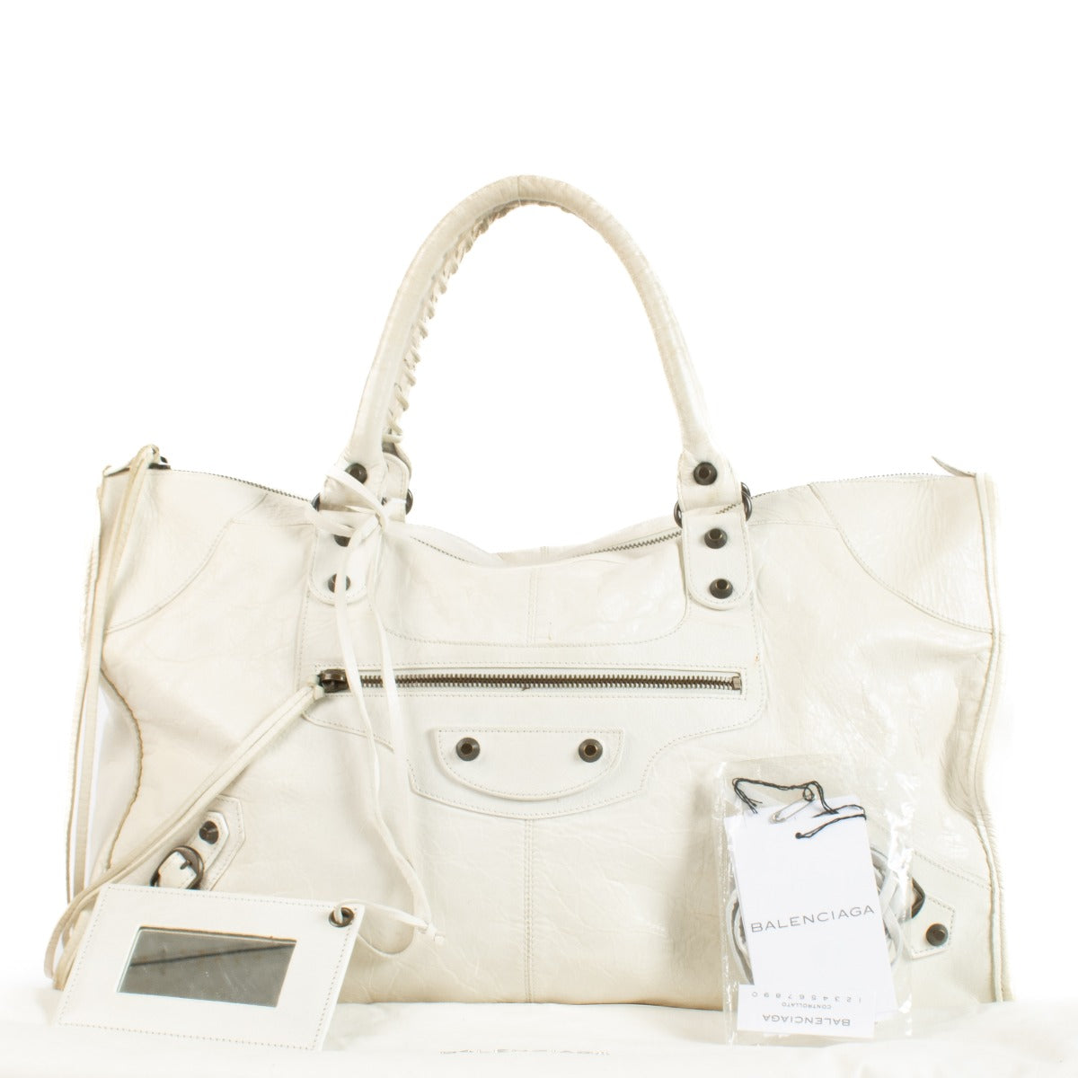 Shop safe online at Labellov in Antwerp, Brussels and knokke this 100% authentic second hand Balenciaga White Work Bag